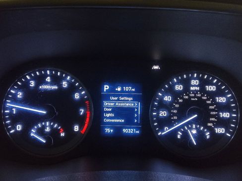 Used 2021 Hyundai Tucson Value FWD image 23