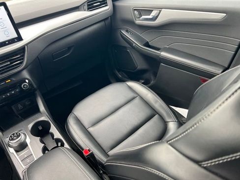 Used 2024 Ford Escape Platinum image 11