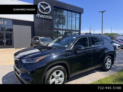 Used 2021 Toyota Highlander LE