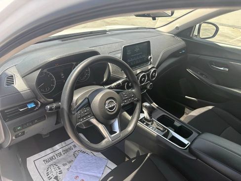 Used 2024 Nissan Sentra SV FWD image 19