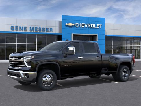 New 2026 Chevrolet Silverado 3500 LTZ image 2