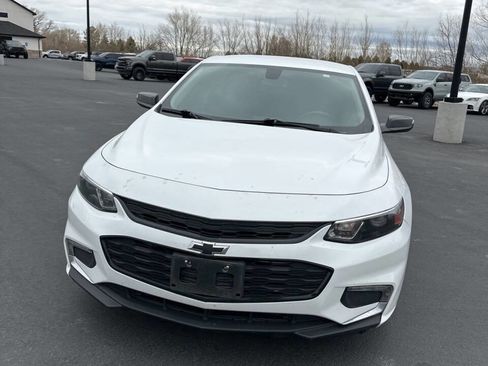 Used 2018 Chevrolet Malibu LT w/ Redline Edition image 11