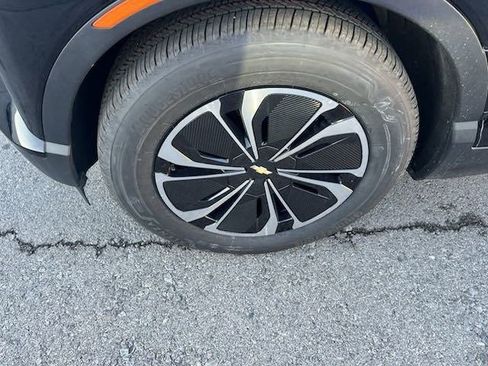 New 2025 Chevrolet Blazer EV LT image 10