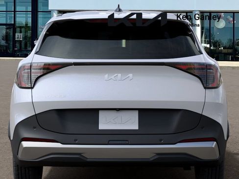 New 2026 Kia Sportage LX w/ LX Convenience Package FWD image 13
