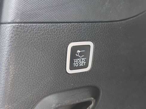 Used 2023 Jeep Wagoneer Series II RWD image 9