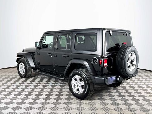 Used 2022 Jeep Wrangler Unlimited Sport image 7
