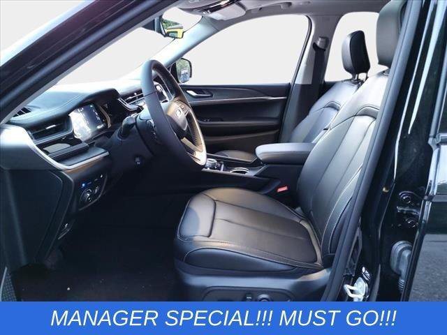 Used 2024 Jeep Grand Cherokee Limited 4xe w/ Luxury Tech Group II AWD/4WD image 10