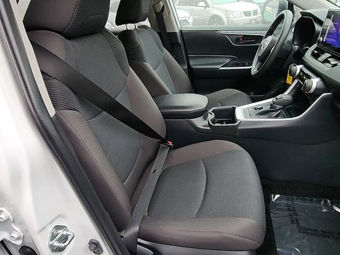 Certified 2025 Toyota RAV4 LE image 31