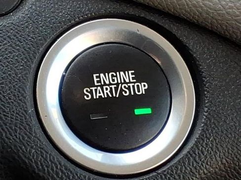 Used 2021 Chevrolet Equinox LS image 21