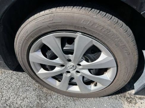 Used 2024 Toyota Corolla LE FWD image 8