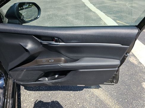 Used 2023 Toyota Camry XSE FWD image 14