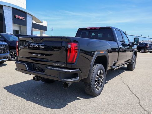 New 2026 GMC Sierra 3500 Denali Ultimate AWD/4WD image 3