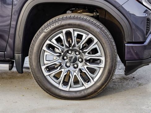 Used 2024 GMC Sierra 1500 Denali Ultimate image 10