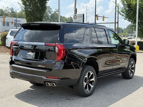 Used 2026 GMC Yukon AT4 w/ AT4 Premium Package AWD/4WD image 10