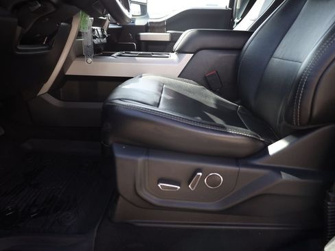 Used 2019 Ford F350 Lariat w/ Tow Technology Bundle AWD/4WD image 11