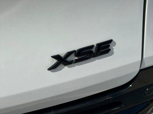 Certified 2025 Toyota Sienna XSE w/ XSE Plus Package FWD image 14