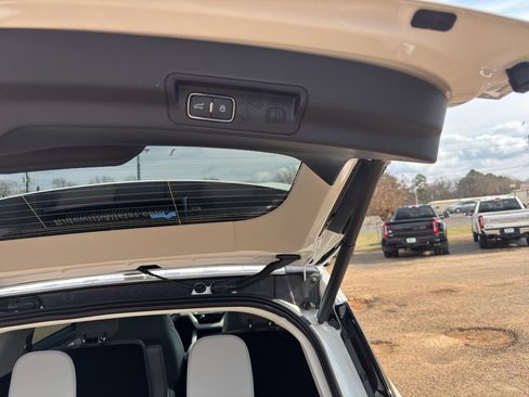 New 2026 Ford Explorer Active w/ Active Comfort Package RWD image 18