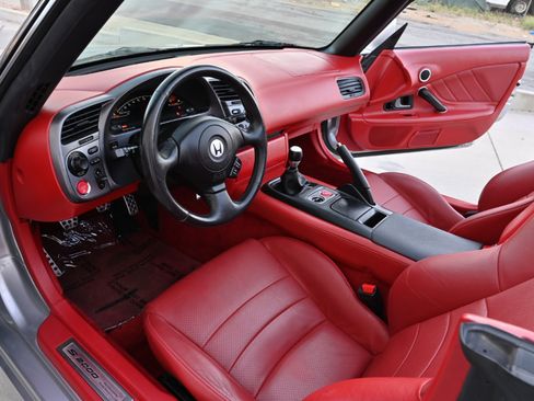 Used 2003 Honda S2000 image 17