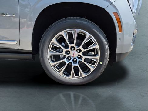 New 2026 GMC Yukon XL Denali w/ Denali Reserve Package AWD/4WD image 13