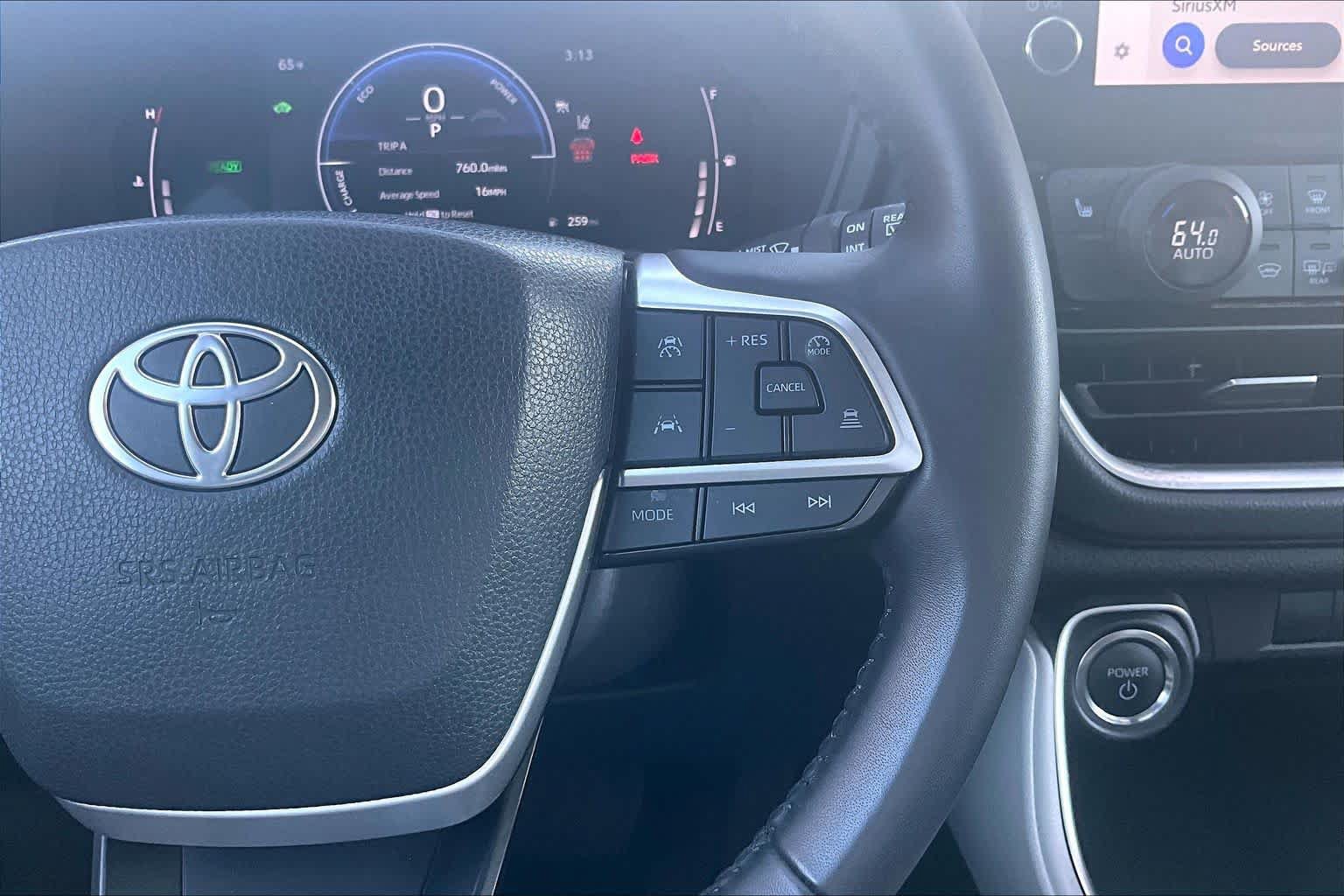 Used 2025 Toyota Grand Highlander AWD Hybrid image 25