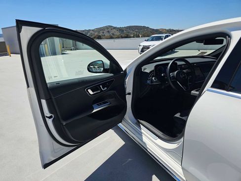 Used 2026 Mercedes-Benz E 350 Sedan image 19
