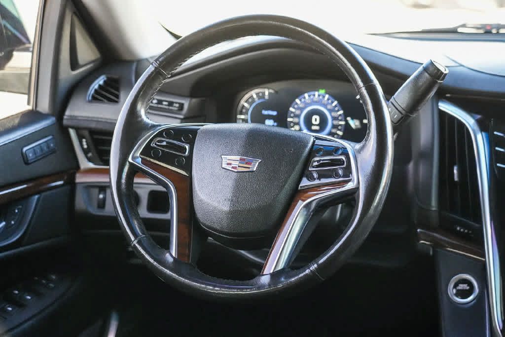 Used 2019 Cadillac Escalade ESV Premium Luxury RWD image 15