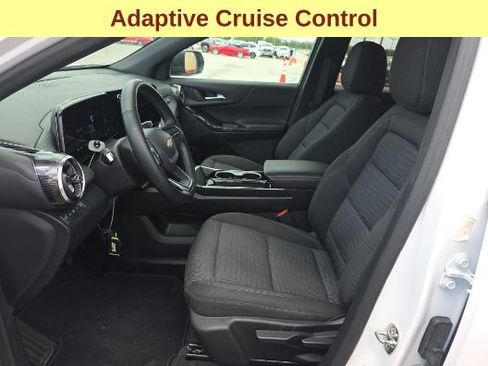 Used 2025 Chevrolet Equinox LT AWD/4WD image 8