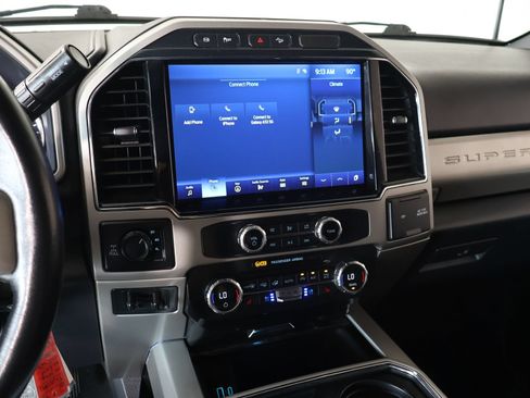 Used 2022 Ford F250 Lariat w/ Lariat Value Package AWD/4WD image 5
