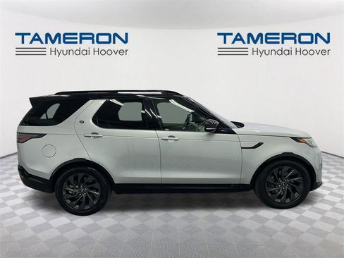 Used 2022 Land Rover Discovery S R-Dynamic image 6