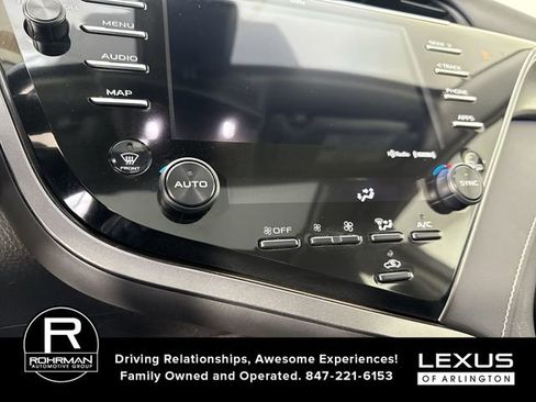 Used 2019 Toyota Camry XSE FWD image 9