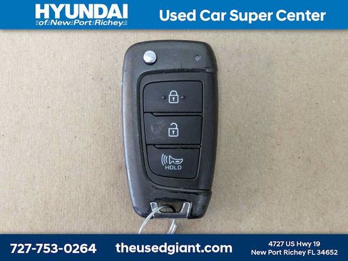 Certified 2025 Hyundai Venue SE FWD image 28