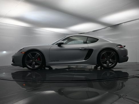 Used 2025 Porsche 718 Cayman GT4 image 42