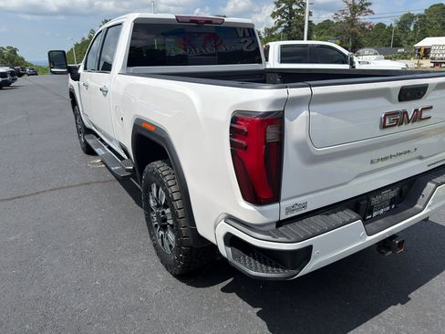 Used 2024 GMC Sierra 2500 Denali w/ Denali Reserve Package AWD/4WD image 8