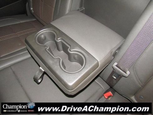 Used 2023 Chevrolet Silverado 1500 High Country image 26