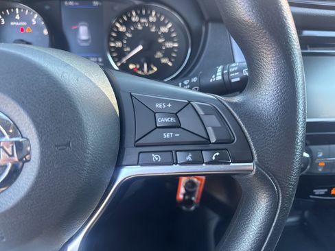 Used 2019 Nissan Rogue S image 25