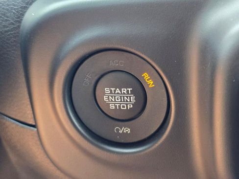 Used 2021 Jeep Wrangler Unlimited Rubicon w/ Dual Top Group AWD/4WD image 45