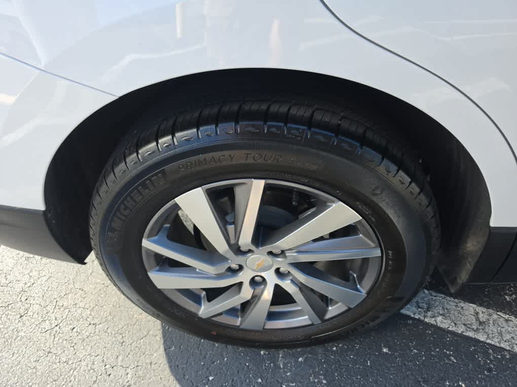 Used 2023 Chevrolet Equinox Premier AWD/4WD image 16
