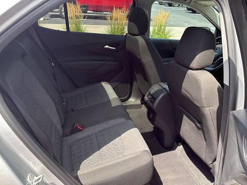 Used 2022 Chevrolet Equinox LT AWD/4WD image 11