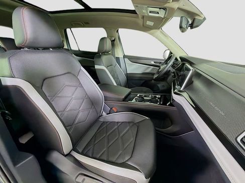 New 2026 Volkswagen Atlas Peak Edition image 32