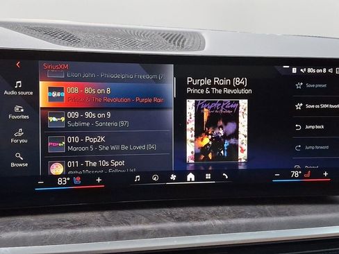 Certified 2025 BMW X5 xDrive50e w/ M Sport Package image 19