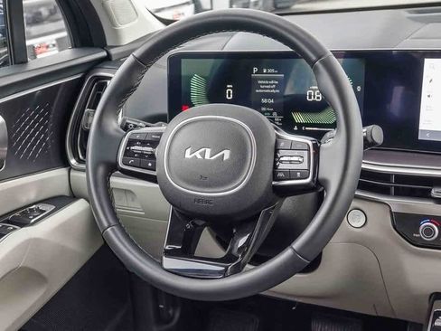 Certified 2024 Kia Sorento EX image 14