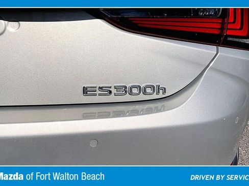 Used 2021 Lexus ES 300h w/ Premium Package FWD image 26