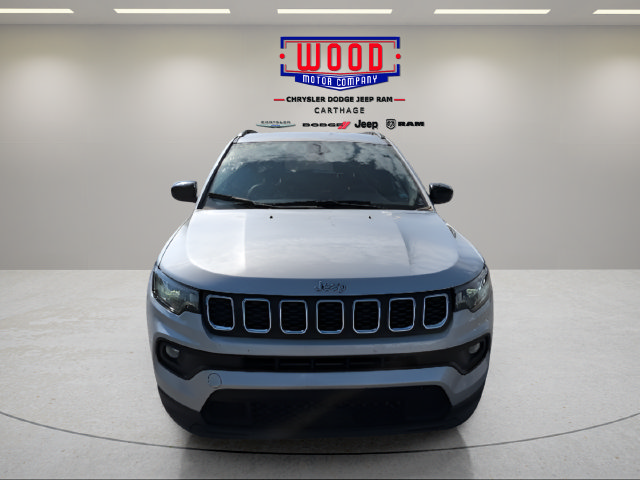 Used 2024 Jeep Compass Latitude AWD/4WD image 8
