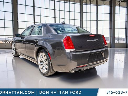 Used 2018 Chrysler 300 Limited w/ Safetytec Plus Group RWD image 29