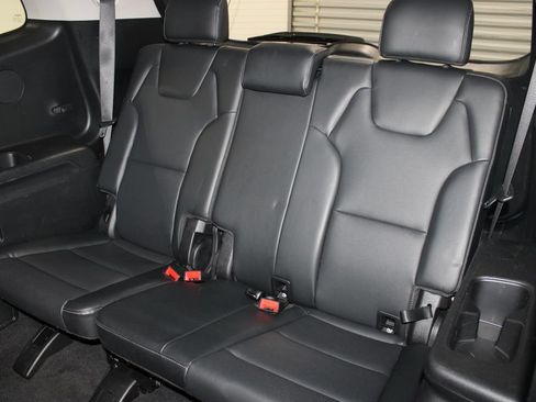 Used 2025 Kia Telluride S FWD image 17