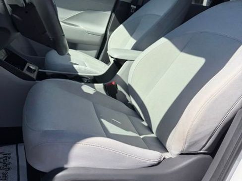 Used 2024 Hyundai Kona SEL image 10