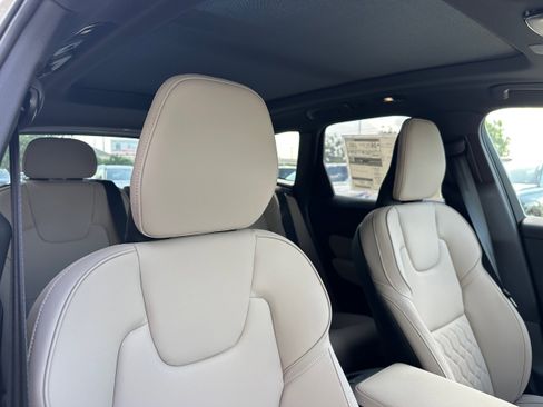 Used 2026 Volvo XC60 B5 Plus w/ Protection Package Premier image 9