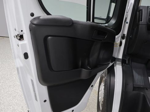 Used 2025 RAM ProMaster 2500 w/ Premium Convenience Group FWD image 13