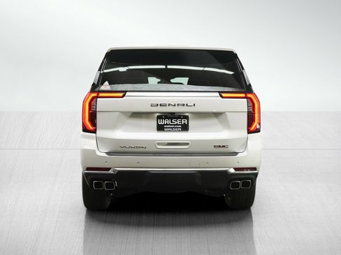 Used 2025 GMC Yukon XL Denali w/ Sun & Power Step Package AWD/4WD image 4