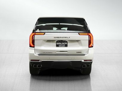 Used 2025 GMC Yukon XL Denali w/ Sun & Power Step Package